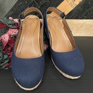 Navy Vionic espadrilles